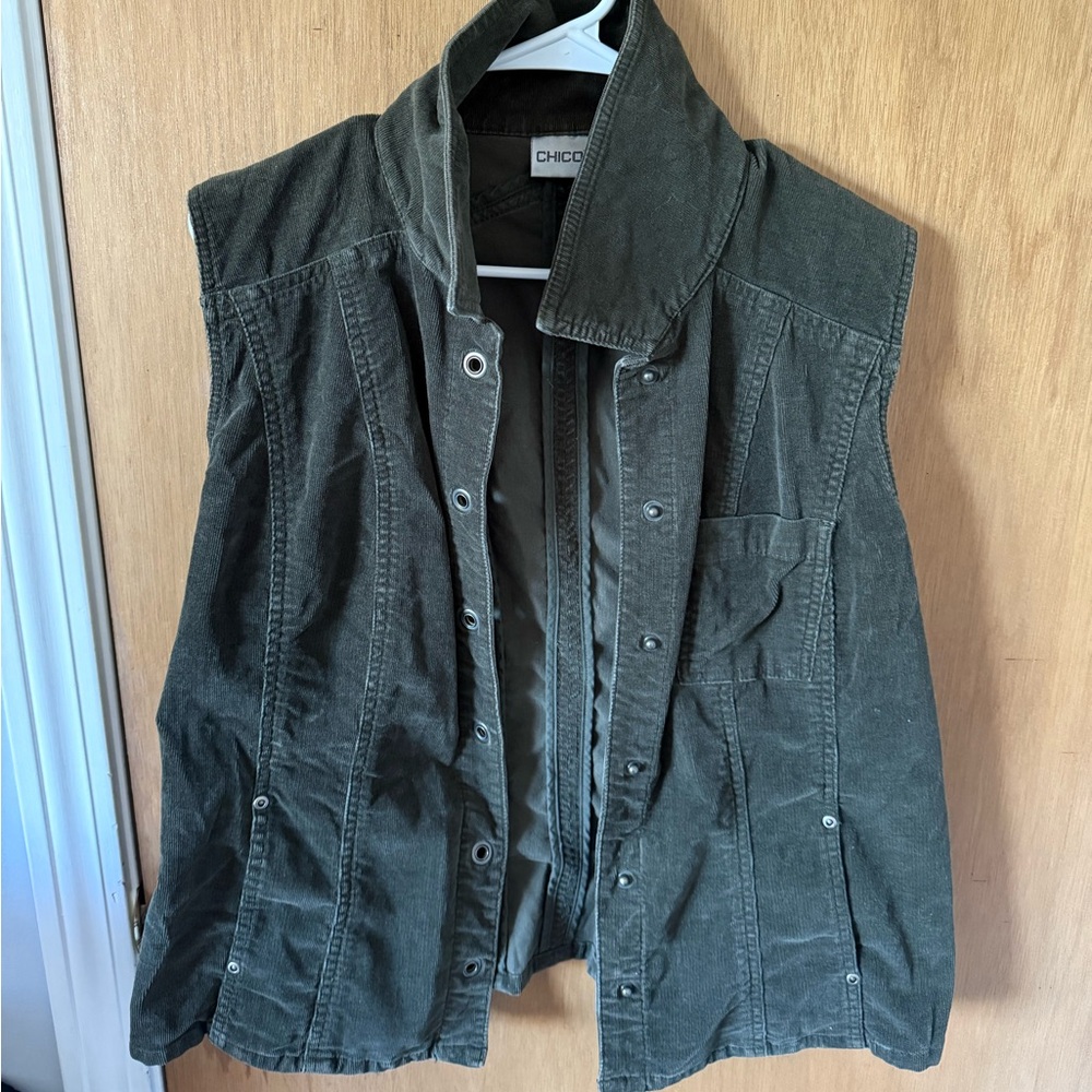 Chicos size 2 suede vest/jacket green